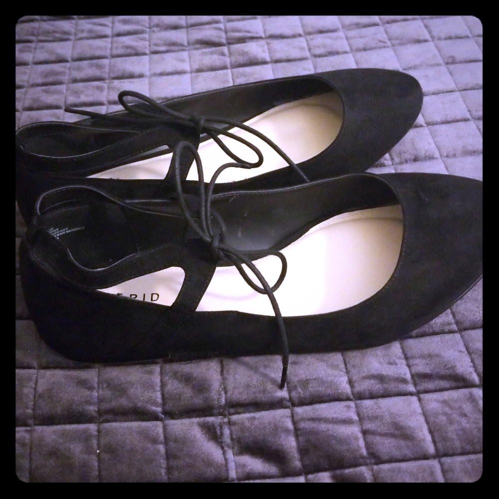 Torrid laser cut flats